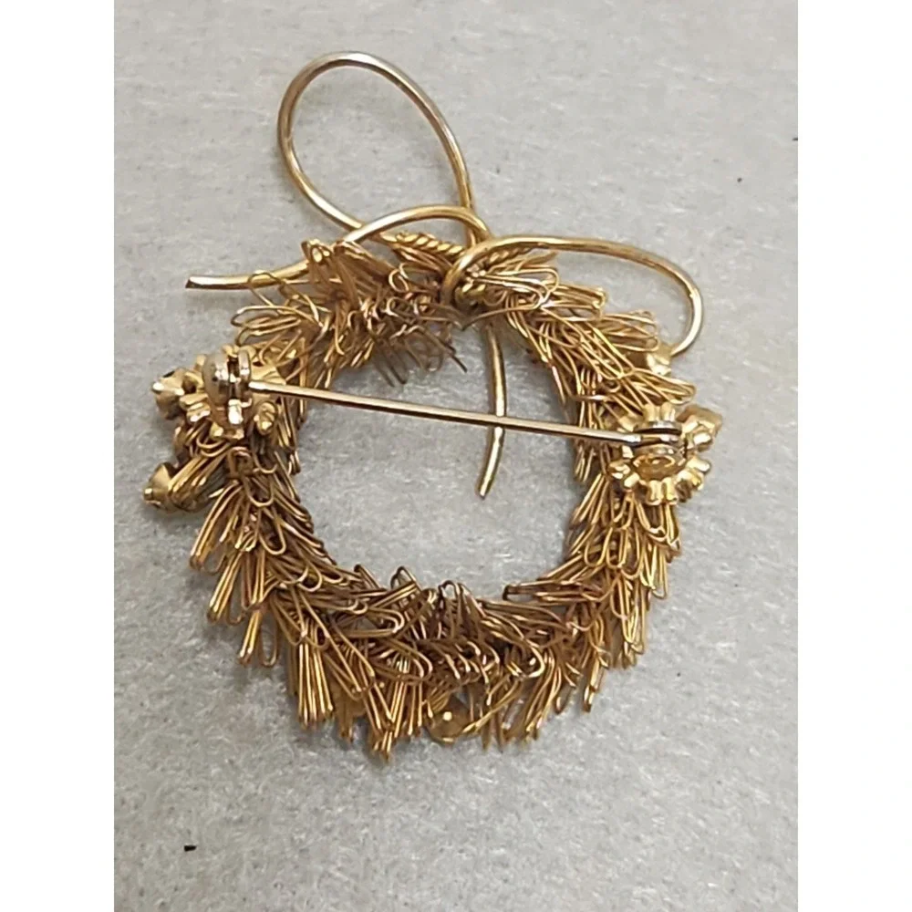 Vintage Christmas Wreath Brooch